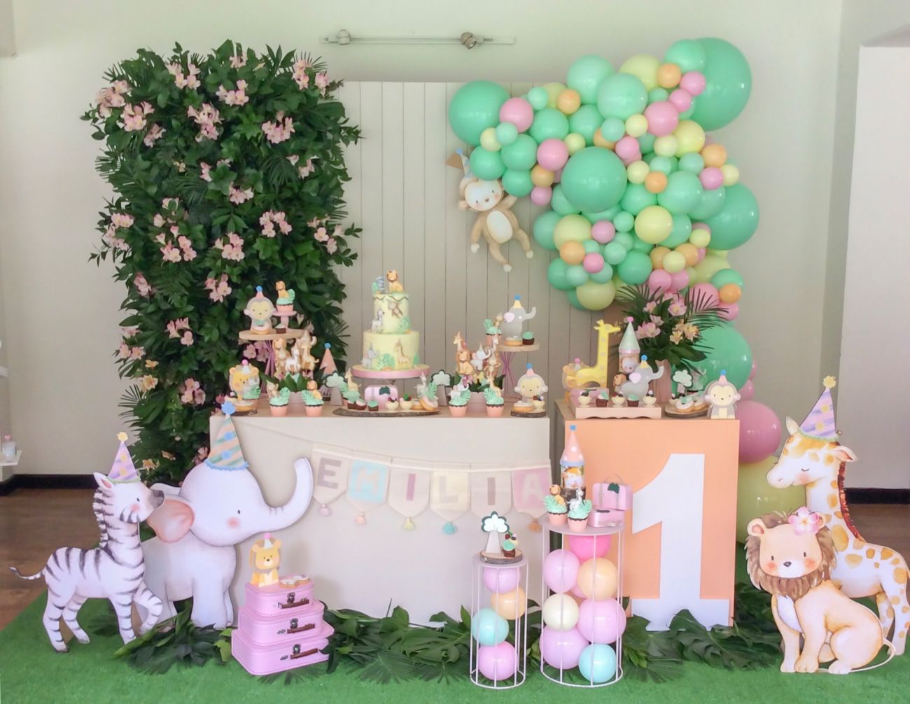 Tema Gatinha Marie Disney Decoração de Festa - Aniversário - Fiesta / Ideia  pra Festa 